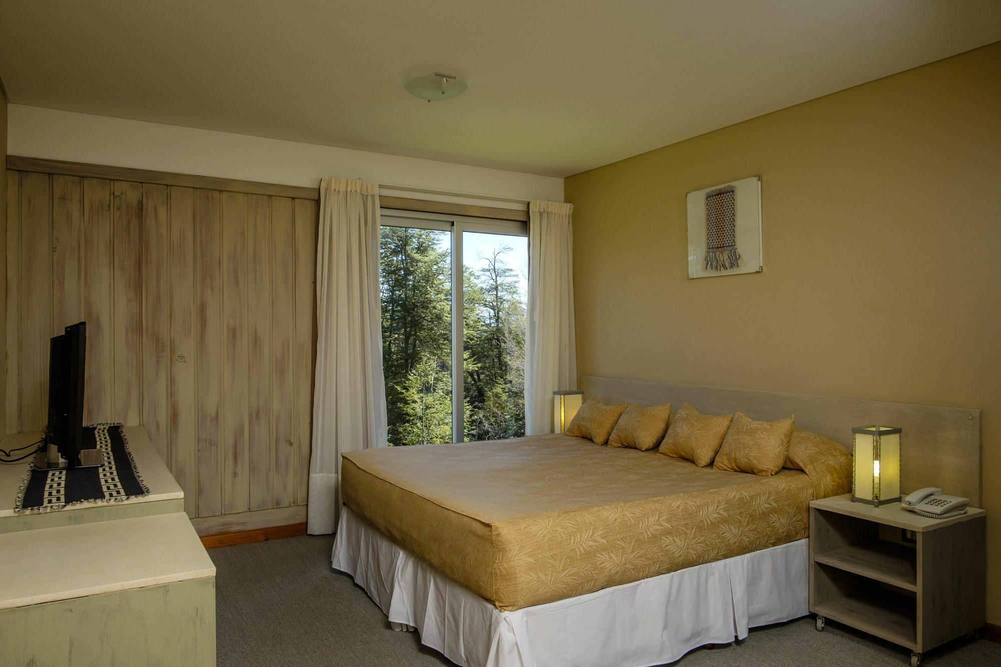 Montana Hotel